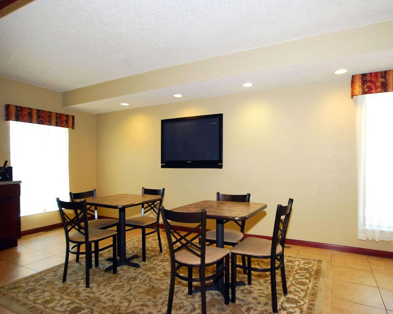 Econo Lodge Inn & Suites Kearney Zewnętrze zdjęcie